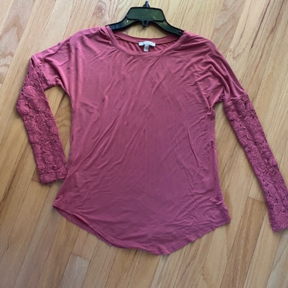 Anthropologie Tops - Anthropologie Bordeaux Coral Lace Sleeve Shirt